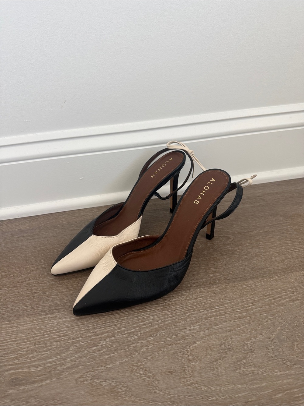 ALOHAS kitten heels
